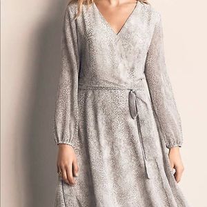 Ann Taylor Cream Snakeskin Faux Wrap Dress Size 2P